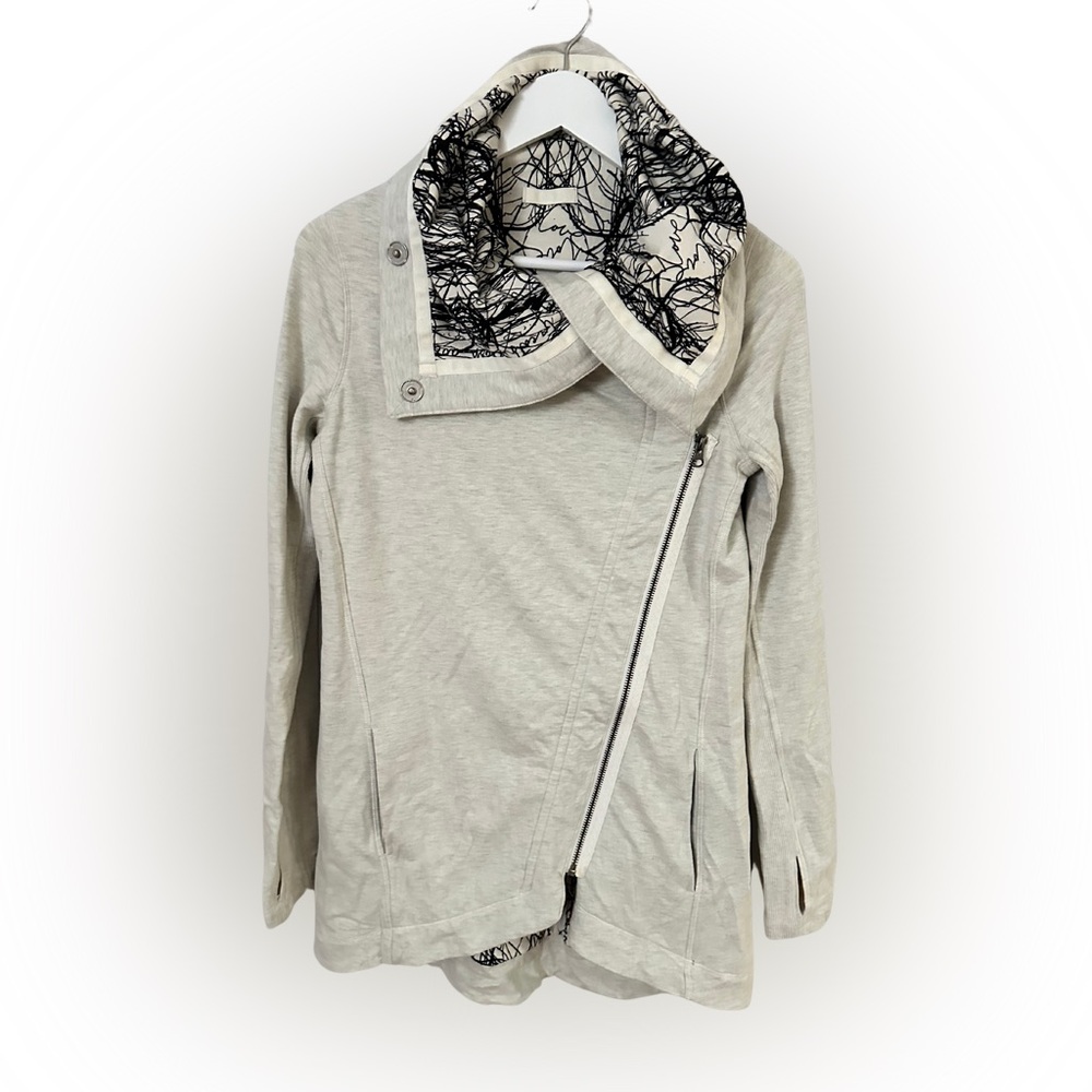 Lululemon Wrap Jacket/Sweater Size 4